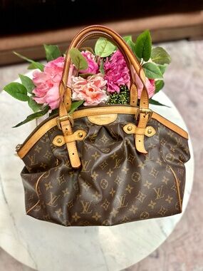 100% authentic Louis Vuitton Tivoli
